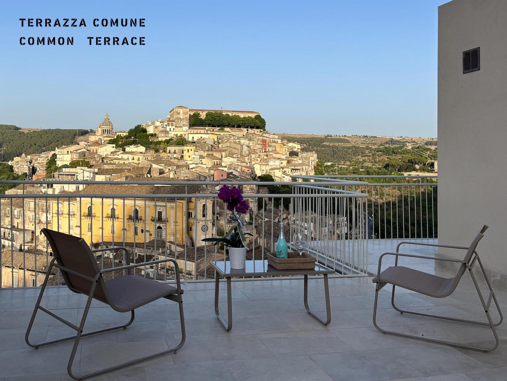 La Casa Di Irene - Suites Con Vista Ragusa Exterior foto